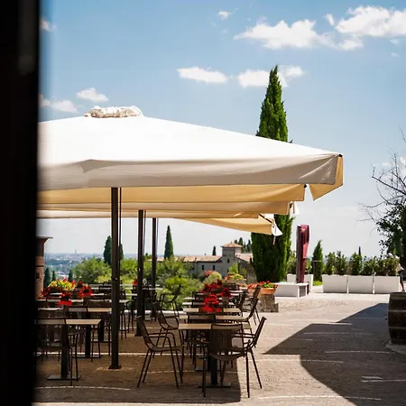 Castrum Wine Relais Hotel