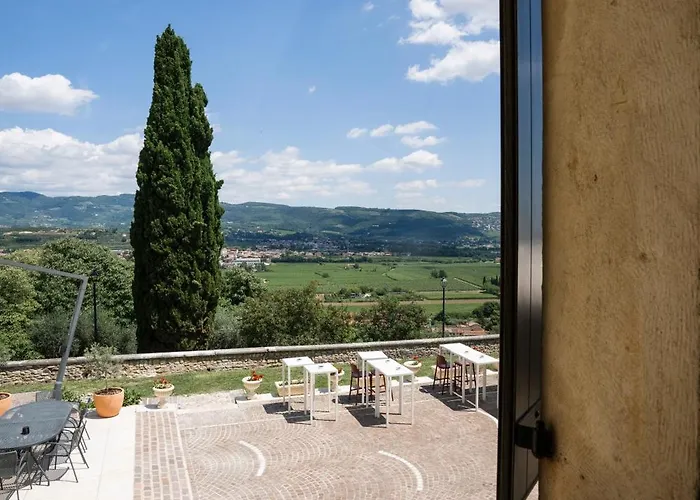 Castrum Wine Relais - Diffuso * سان بيترو في كاريانو