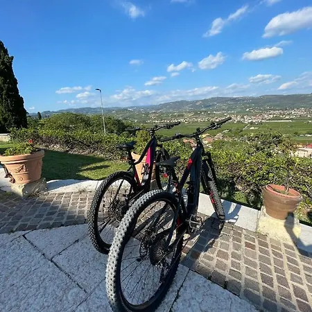 Castrum Wine Relais Hotel