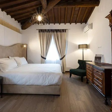 Hotel Castrum Wine Relais