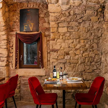 Castrum Wine Relais Отель Сан-Пьетро-ин-Карьяно