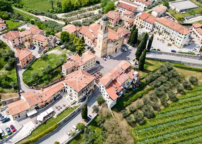 Hotel Castrum Wine Relais