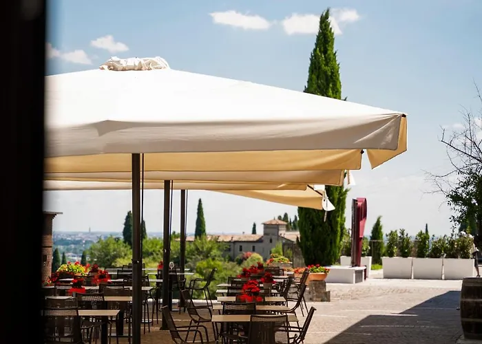 Castrum Wine Relais Hotel